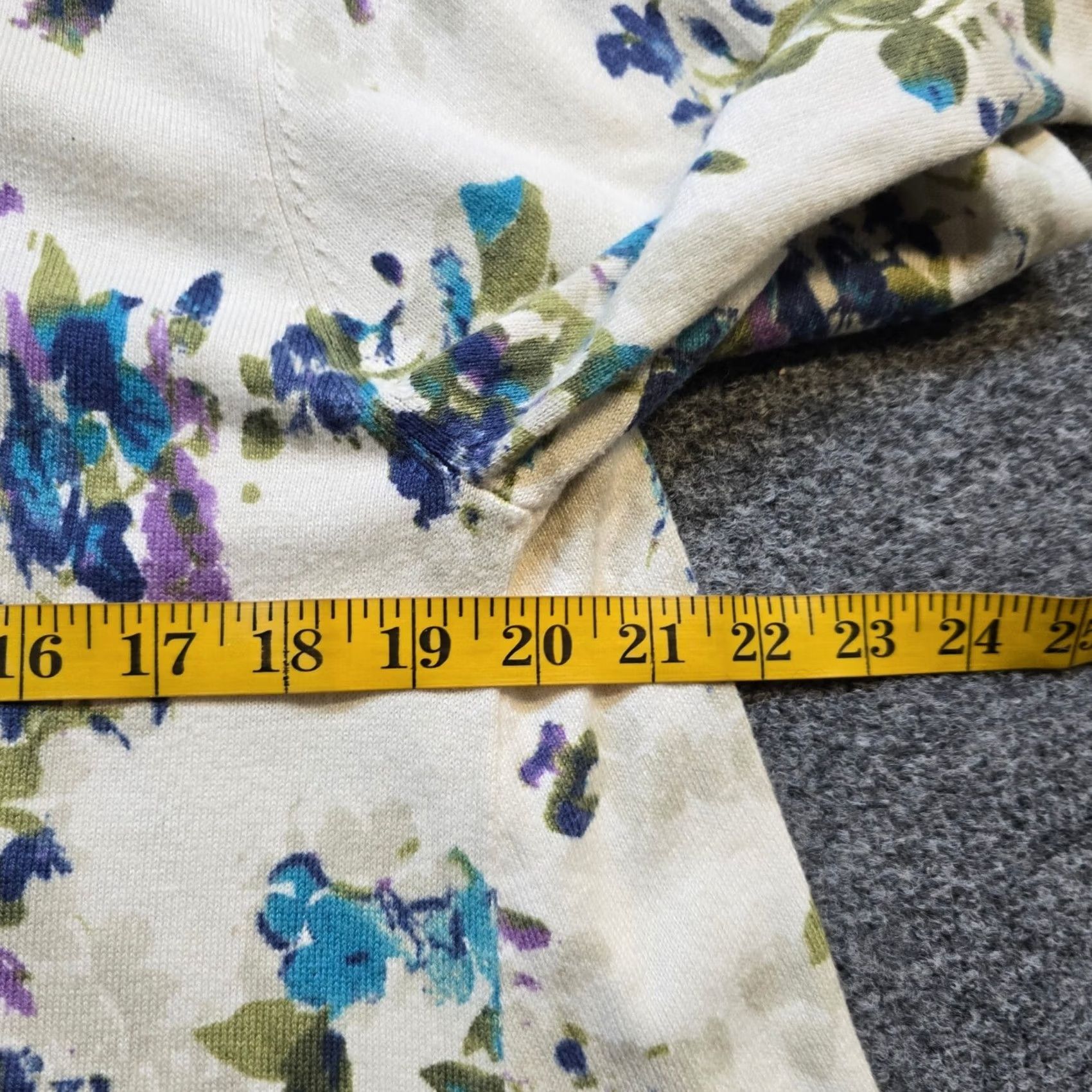 J. Jill J. Jill Cardigan Sweater Women M White Floral Long Sleeve Casual Career Shirt Womens Size M / US 6-8 / IT 42-44 - 5 Thumbnail