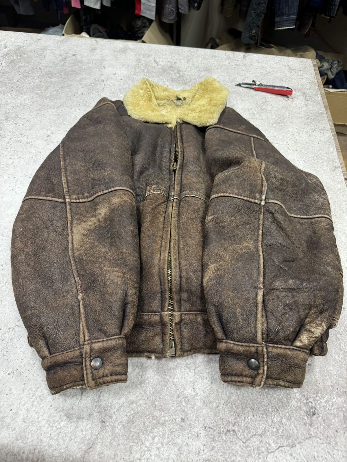 Other Vintage 90s Distressed Shearling Aviator Jacket Avirex Style Size US L / EU 52-54 / 3 - 1 Thumbnail