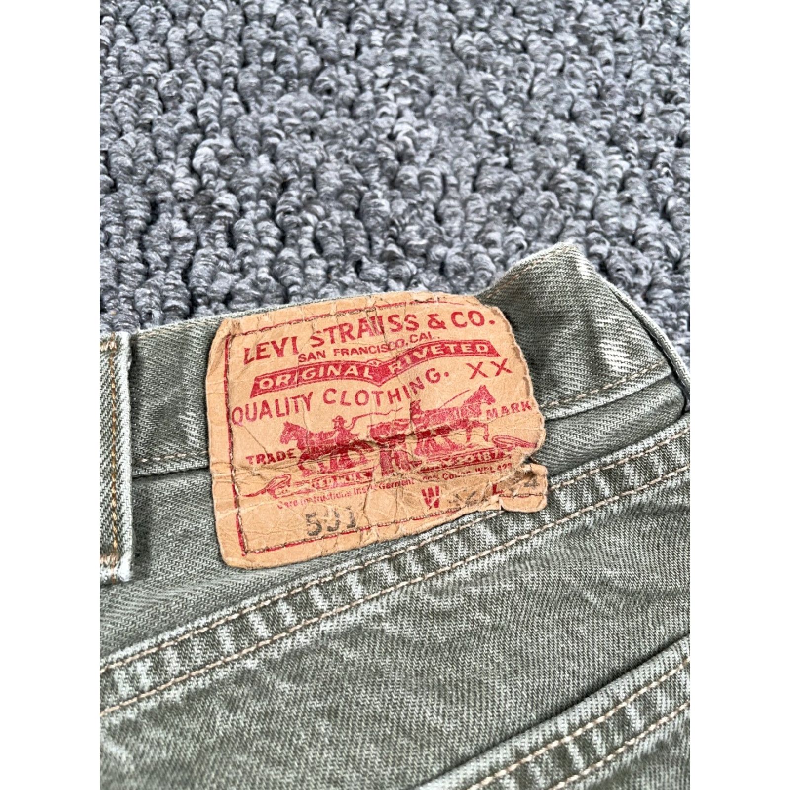 Levi's VINTAGE Levi's 501 Jeans Men - Olive Green Denim - Straight Leg, Button Fly - 39x30 (42/34Tag) - 90s Classic Casual World of Levi's Mens U.S. Size US 39 - 4 Thumbnail