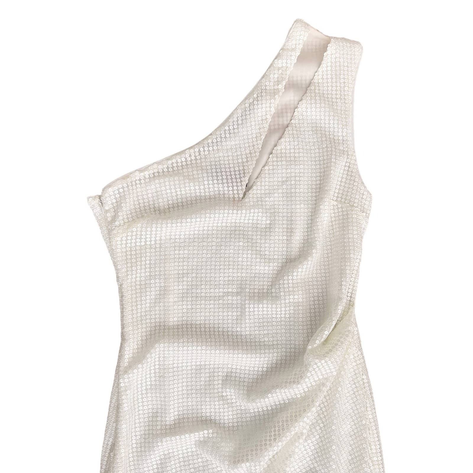 Other Michael Costello x Revolve White Sequin One Shoulder Dress M Size M / US 6-8 / IT 42-44 - 2 Thumbnail
