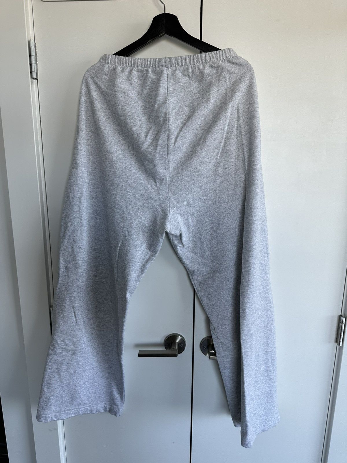 Yeezy Yeezy grey sweat pants Size US 32 / EU 48 - 3 Thumbnail