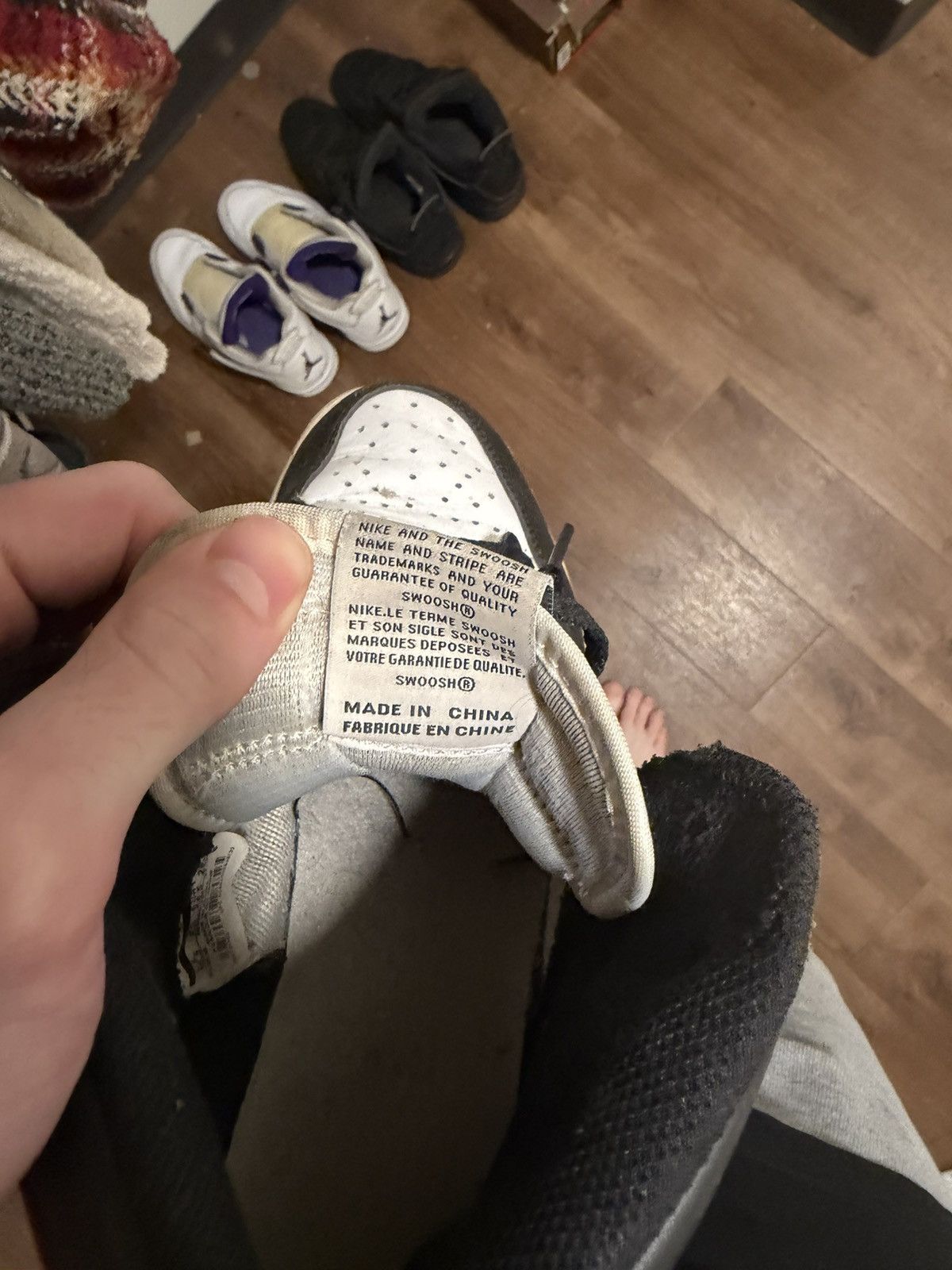 Jordan Brand Jordan 1 Black Toe Size US 10.5 / EU 43-44 - 7 Thumbnail