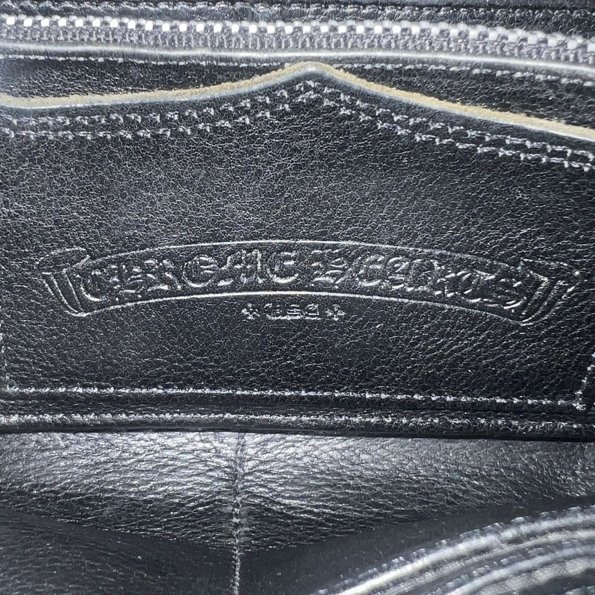 Chrome Hearts CHROME HEARTS Cemetery Cross Patch Round Zip Wallet Black Size ONE SIZE - 6 Thumbnail