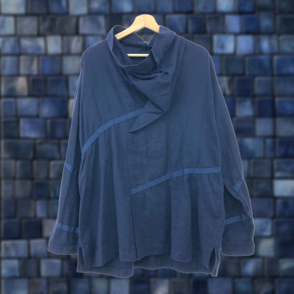 Issey Miyake ISSEY MIYAKE Men Deformed Shirt Size 3 Navy Cotton good condition Casual Size US S / EU 44-46 / 1 - 1 Thumbnail