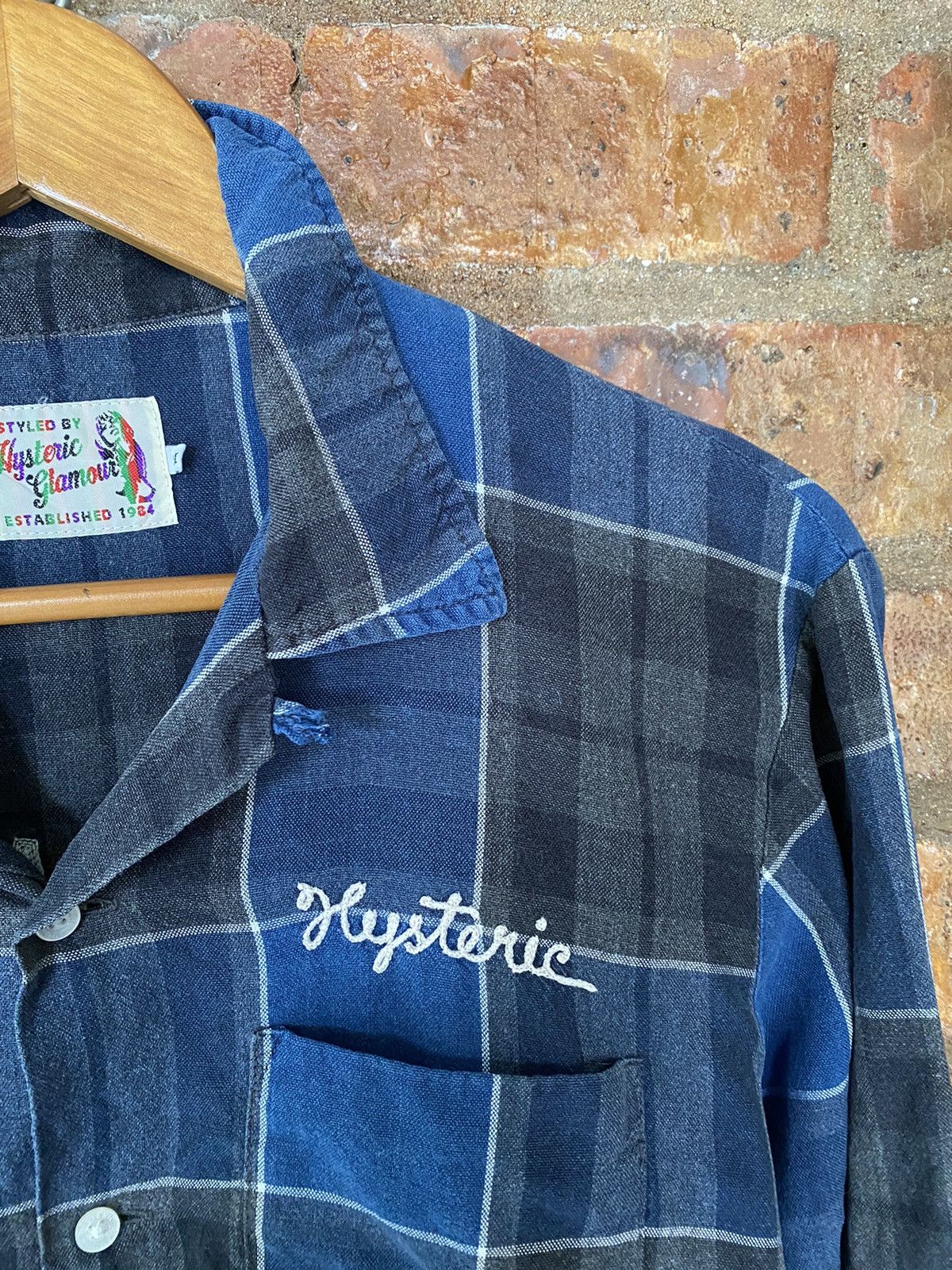 Hysteric Glamour Iconic chain stitch move your ass rayon open collar Size US M / EU 48-50 / 2 - 8 Thumbnail