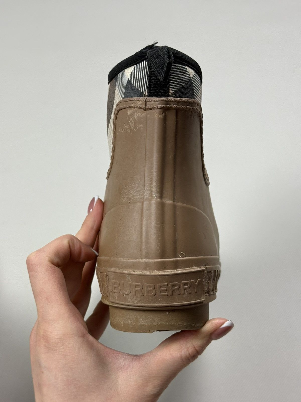 Burberry Burberry Ladies Check Plaid Rubber Rain Boots Shoes Size US 8 / IT 38 - 18 Thumbnail