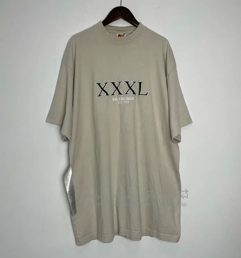 Balenciaga Balenciaga Embroidered Logo Short Sleeve T-Shirt Size US S / EU 44-46 / 1 - 1 Thumbnail