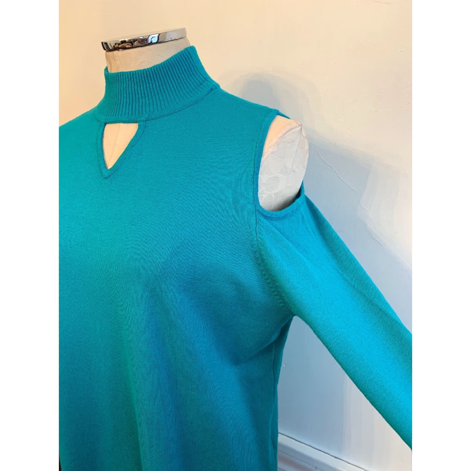 Vintage Susan Graver Women's Teal Cold Shoulder Sweater Mock Turtleneck Keyhole Medium N Size M / US 6-8 / IT 42-44 - 4 Thumbnail