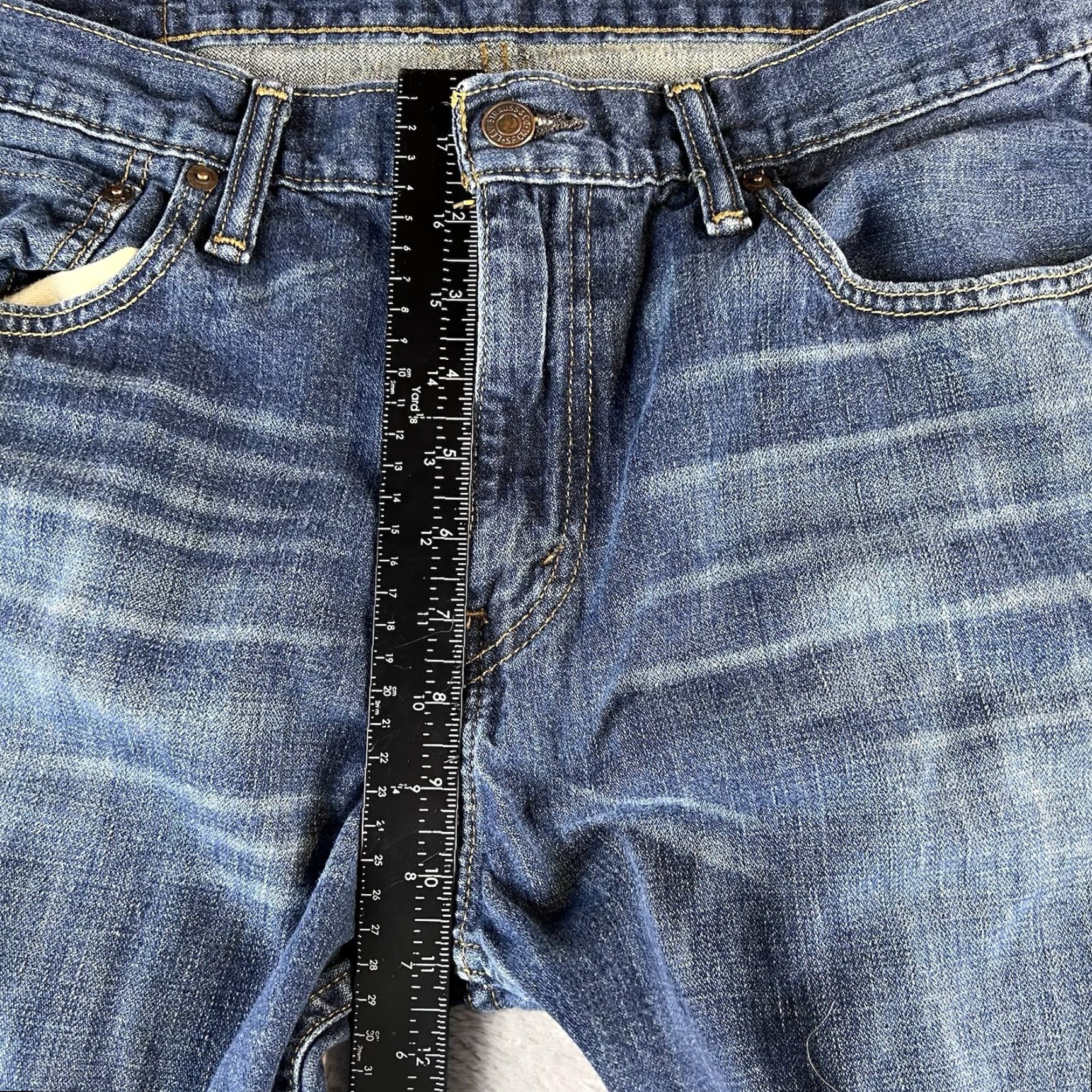 Levi's VINTAGE Levi's Jeans 569 Men 33x32 Blue Distressed Straight Denim 500 Series Regular Size US 33 - 7 Thumbnail