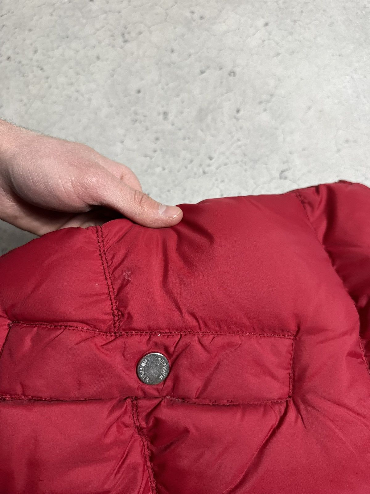 Tommy Hilfiger Tommy Hilfiger Red Down Puffer Vest Jacket Size L Size US L / EU 52-54 / 3 - 14 Thumbnail