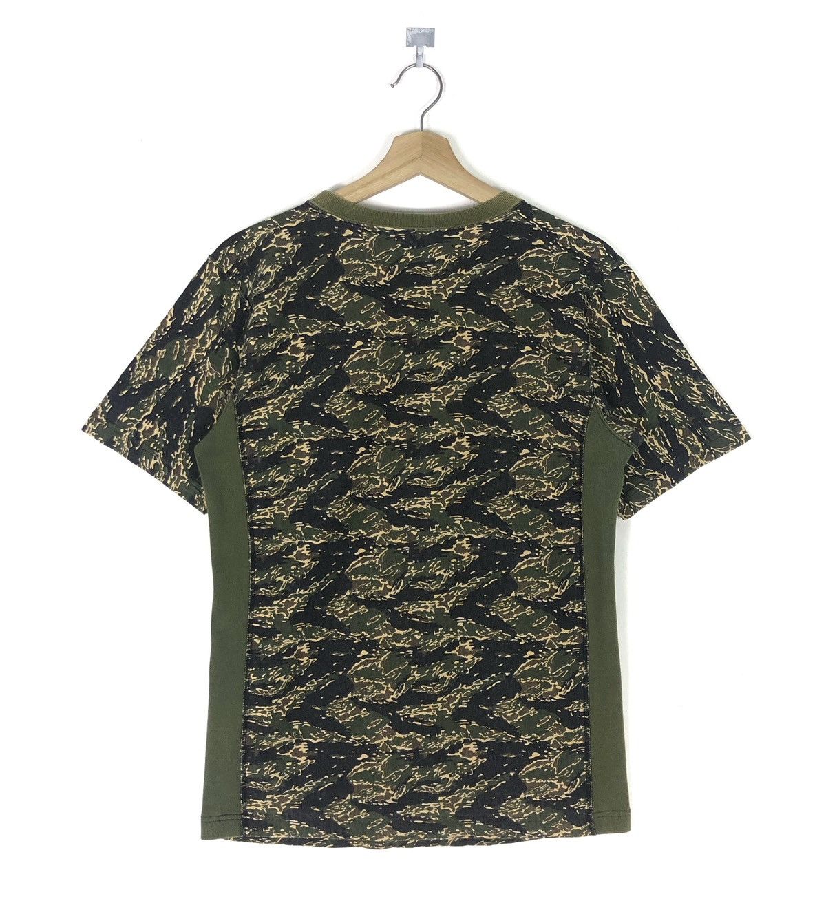 Champion RARE🔥VINTAGE CHAMPION REVERSE WEAVE TIGER STRIPES CAMO TEE Size US S / EU 44-46 / 1 - 2 Thumbnail