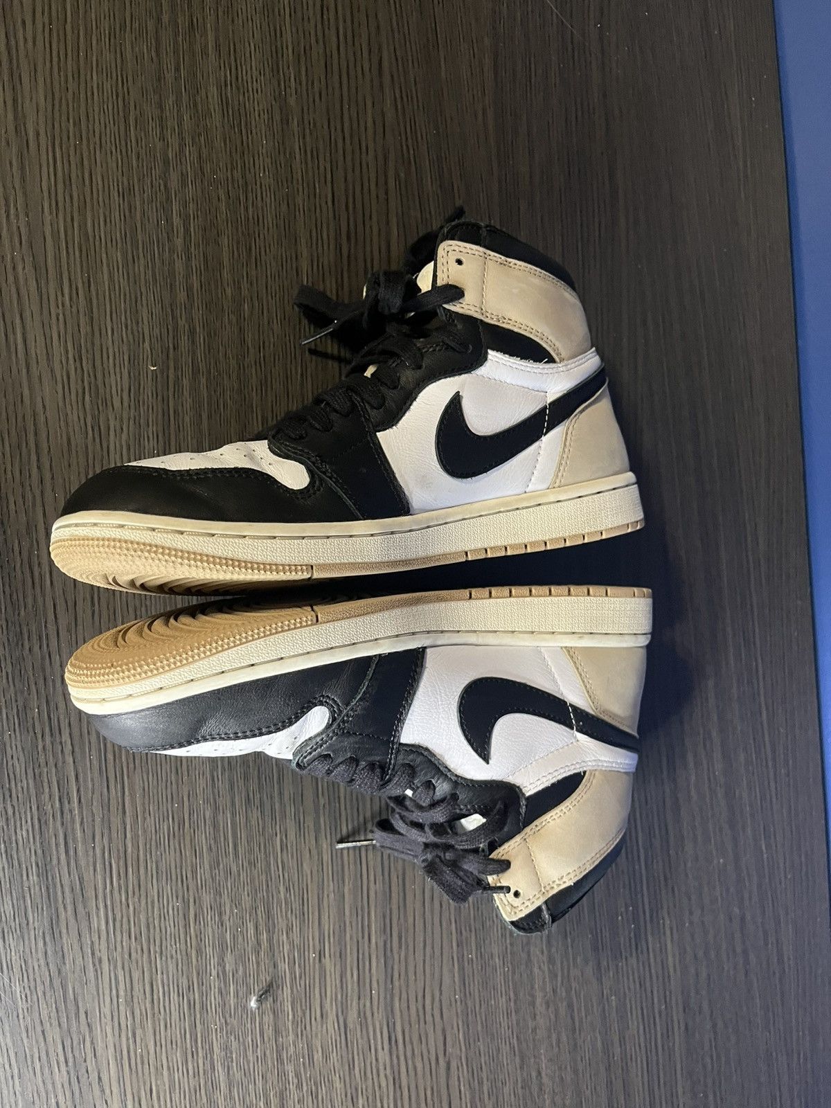 Jordan Brand Jordan 1 High Latte Womens Size US 9 / IT 39 - 3 Thumbnail