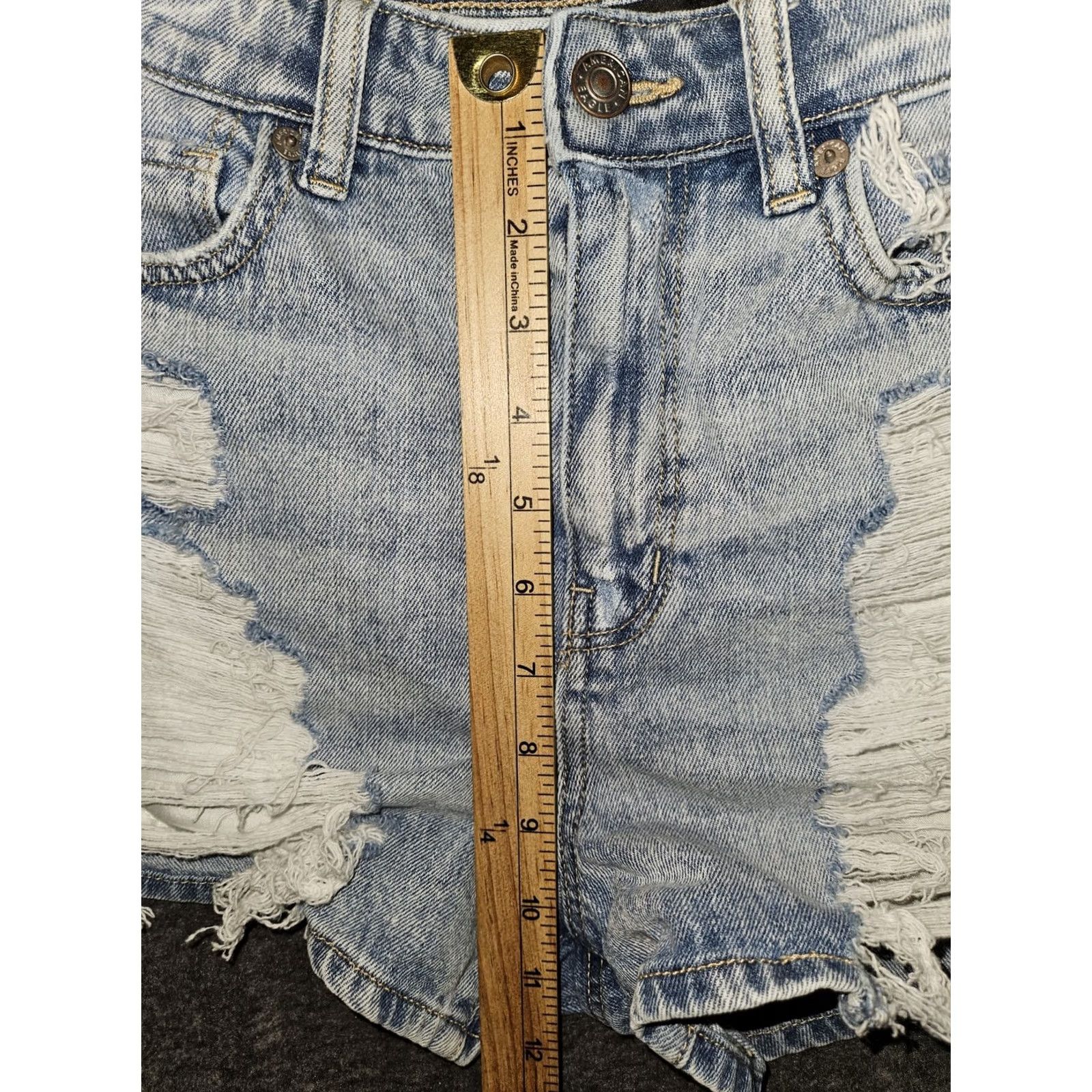 American Eagle Outfitters VINTAGE American Eagle Outfitters Mom Shorts Women's 4 Blue High Rise Distressed Stretch Preppy Size 27" / US 4 / IT 40 - 6 Thumbnail