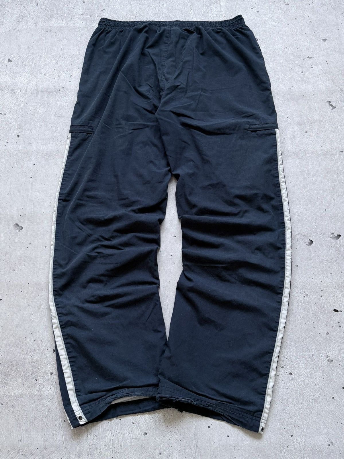 Nike Vintage 00s Nike Baggy Nylon Track Pants Size US 34 / EU 50 - 4 Thumbnail
