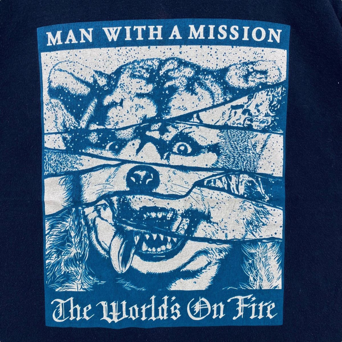 Band Tees Man With A Mission The World's On Fire Tour Japanese Band Size US M / EU 48-50 / 2 - 2 Thumbnail