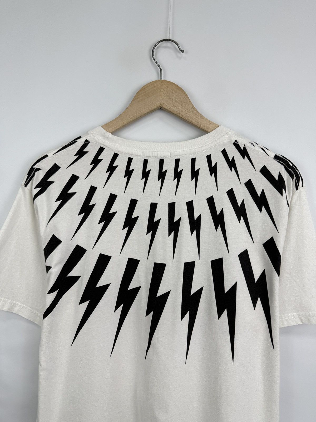 Neil Barrett Neil Barrett Full-print T-Shirt Rare Retro Hype Y2K Size US L / EU 52-54 / 3 - 10 Thumbnail