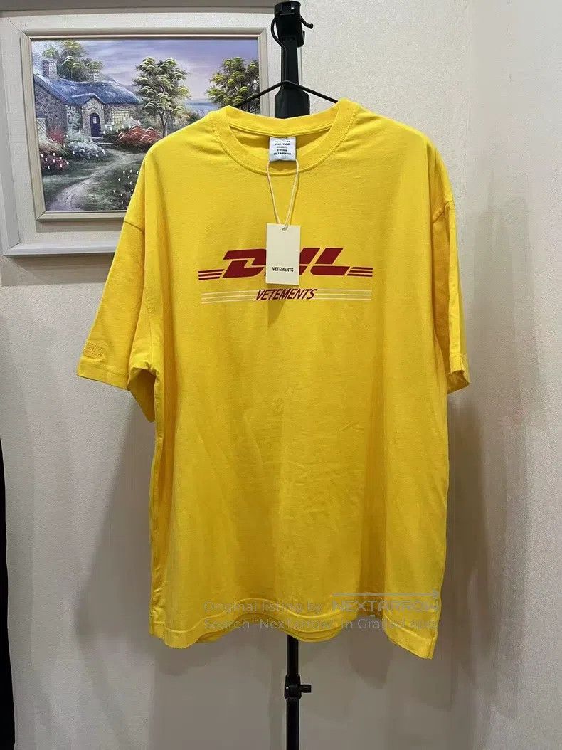 Vetements VETEMENTS Short Sleeve Size US S / EU 44-46 / 1 - 1 Thumbnail