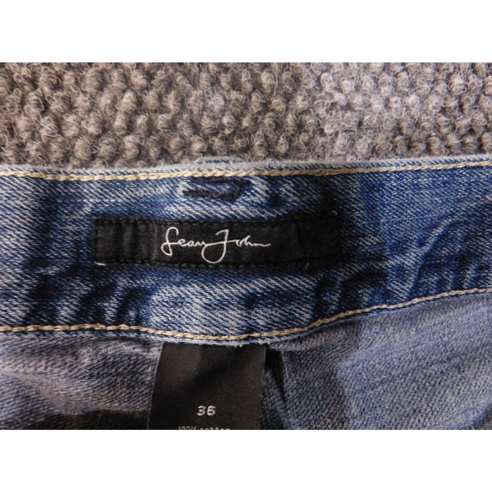 Sean John Sean John Jeans Mens 36x32 Denim Blue Light Wash Straight Leg 5-Pocket Logo Back Pockets Belt Leather Patch Womens? Actually Mens. Size US 36 / EU 52 - 3 Thumbnail