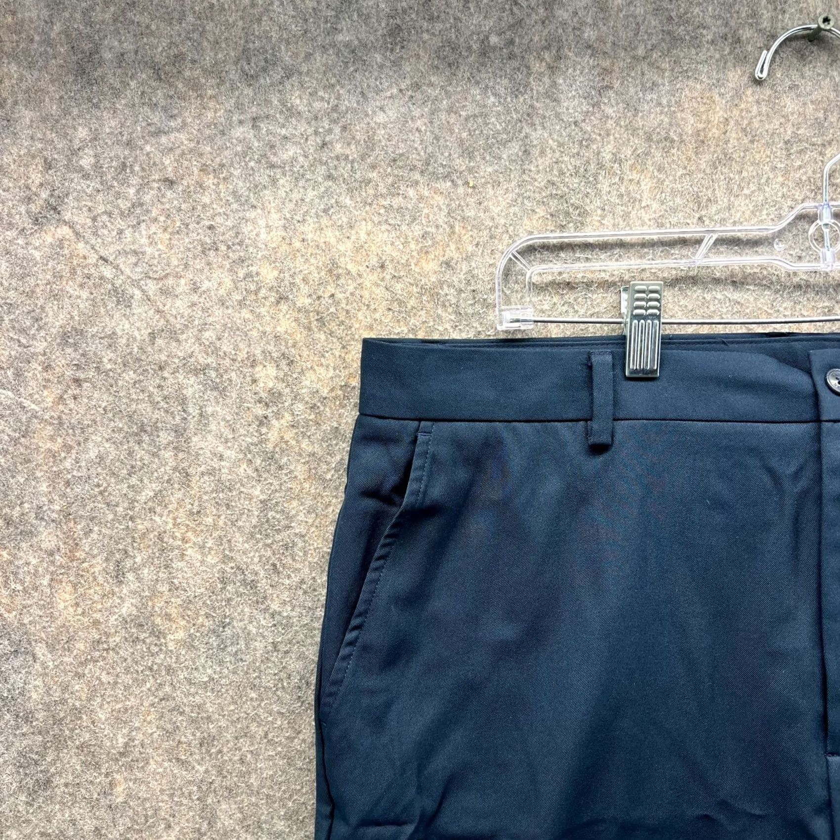 Vintage Greg Norman Shorts Mens 38 Blue Navy Stretch Casual Lightweight Pleated Chino Regular Waist 38in Baseball, 8in Inseam, Knit Fabric, Polyester, Golf P Size US 38 / EU 54 - 7 Thumbnail