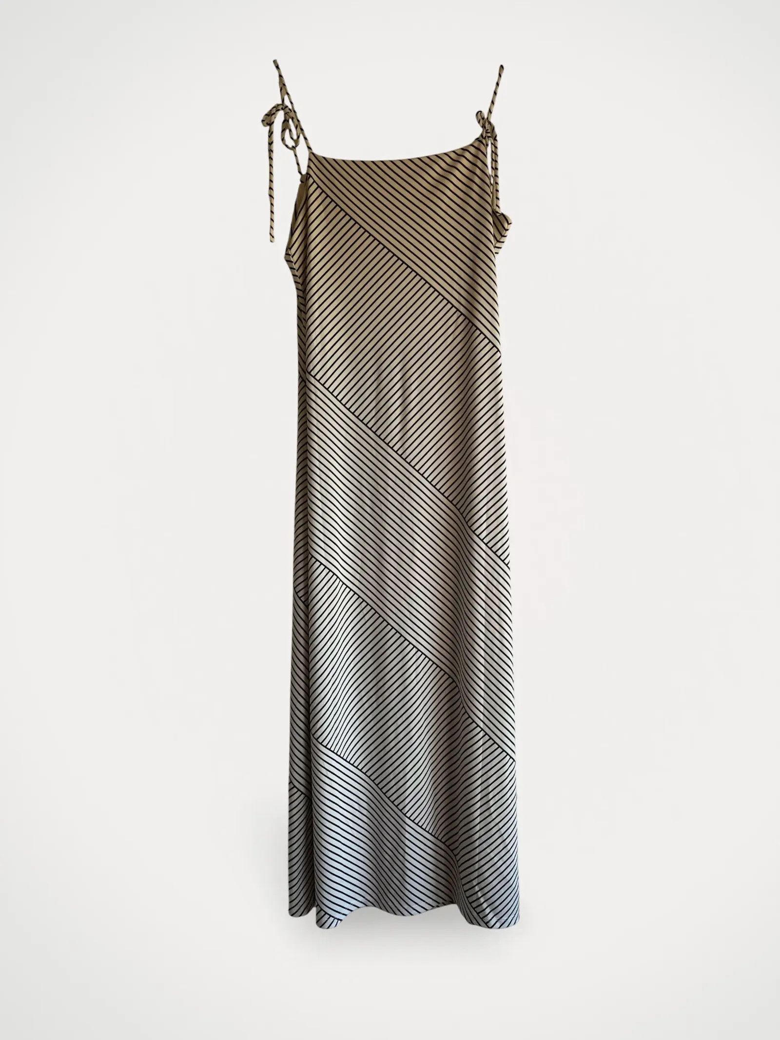H&M H&M Dress Size M / US 6-8 / IT 42-44 - 1 Thumbnail
