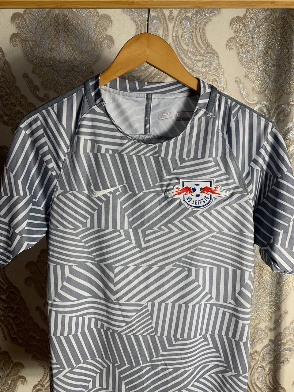 Nike × Vintage VERY RARE NIKE RB LEIPZIG GERMANY SOCCER JERSEY BLOKECORE Size US S / EU 44-46 / 1 - 2 Thumbnail