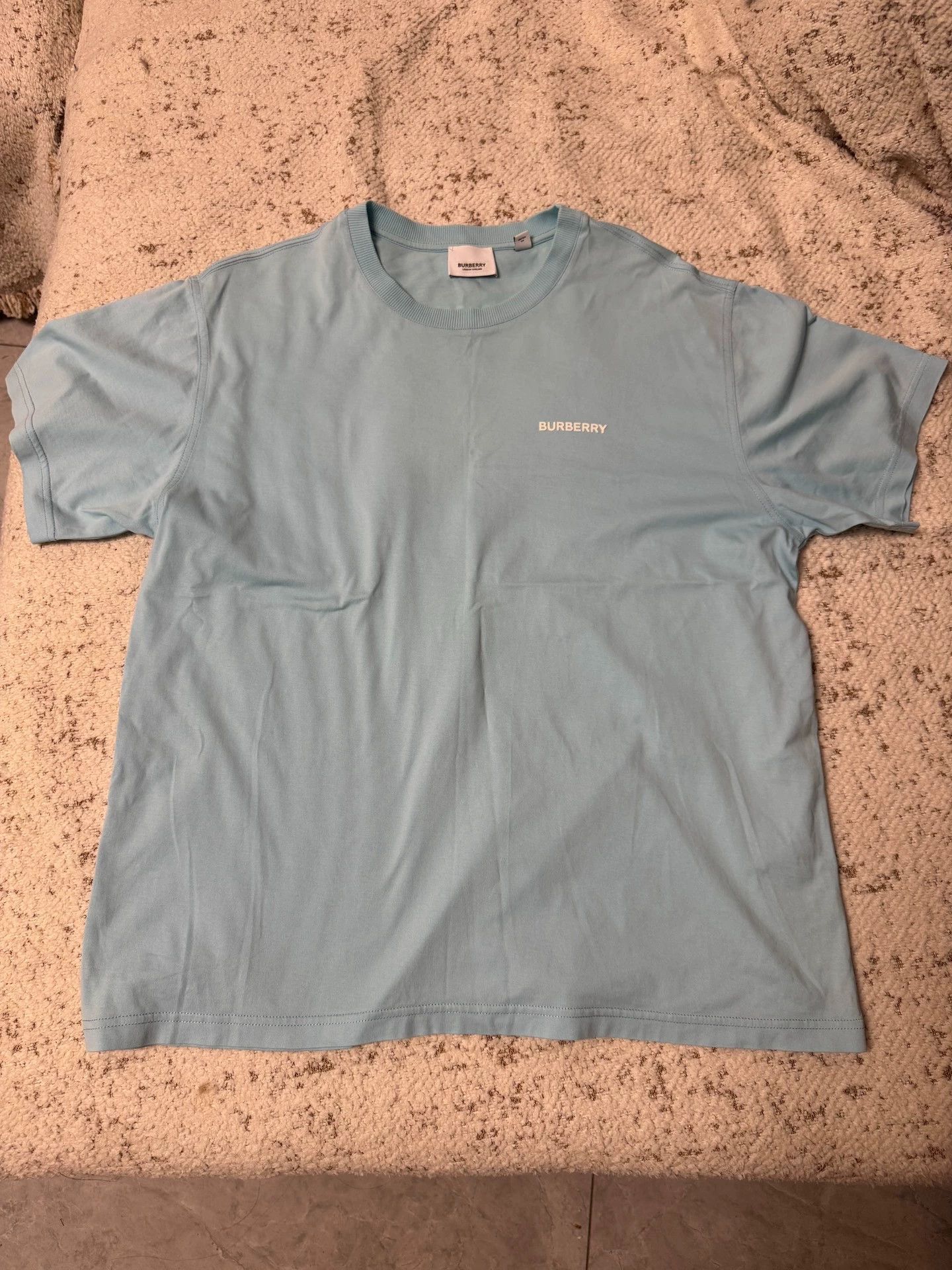 Burberry Burberry Light Blue Short Sleeve Tee S Authentic Size US S / EU 44-46 / 1 - 1 Thumbnail
