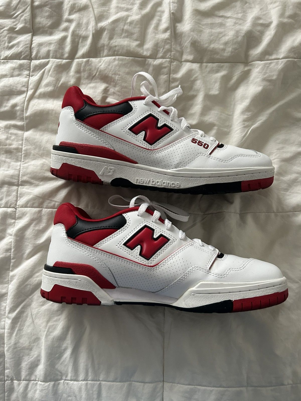 New Balance New Balance 550 White/Red Size US 10.5 / EU 43-44 - 1 Thumbnail
