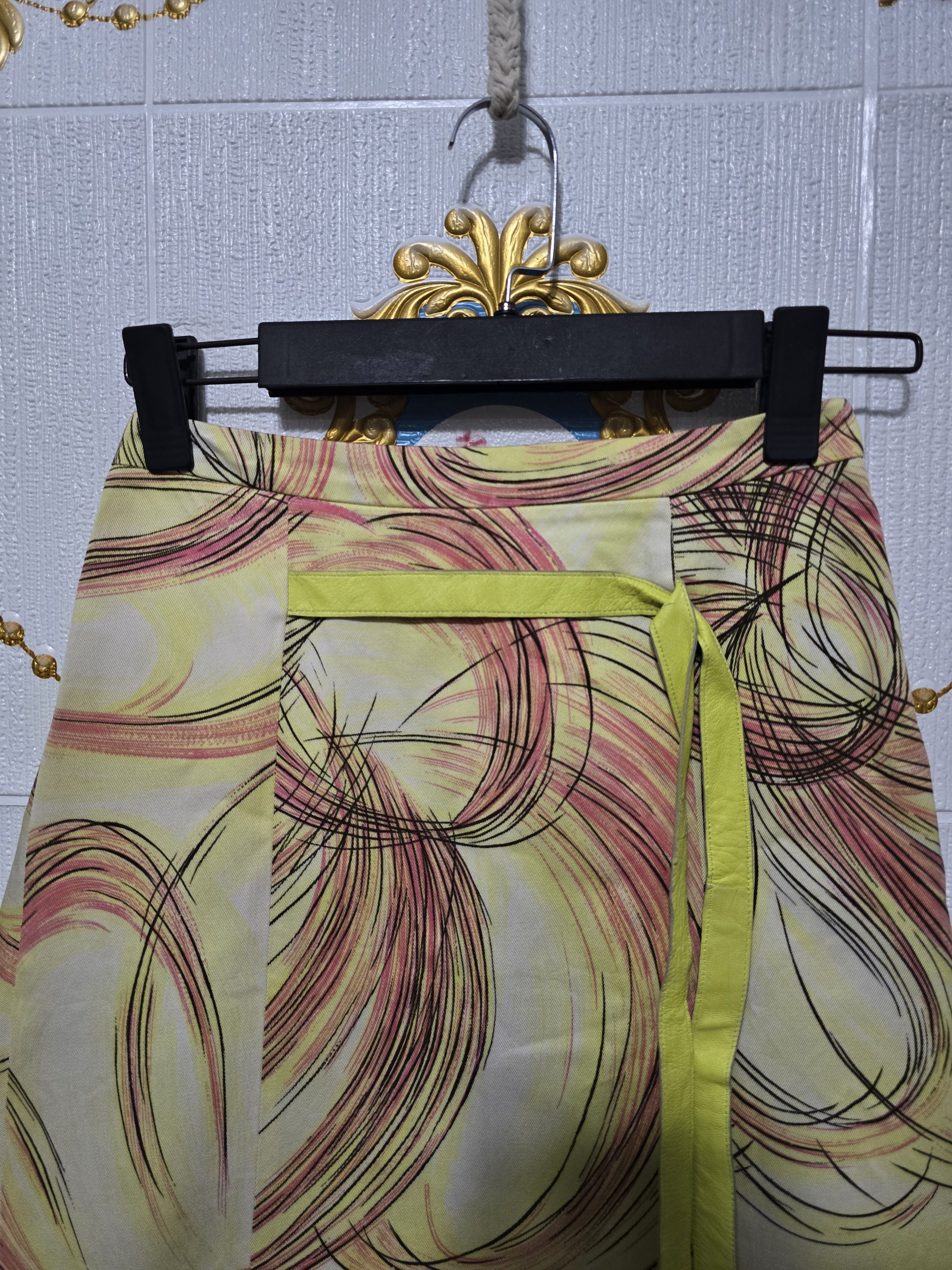 Versace VERSACE VERSUS ,100% silk & cotton,vintage 90' Size 26" / US 2 / IT 38 - 2 Thumbnail