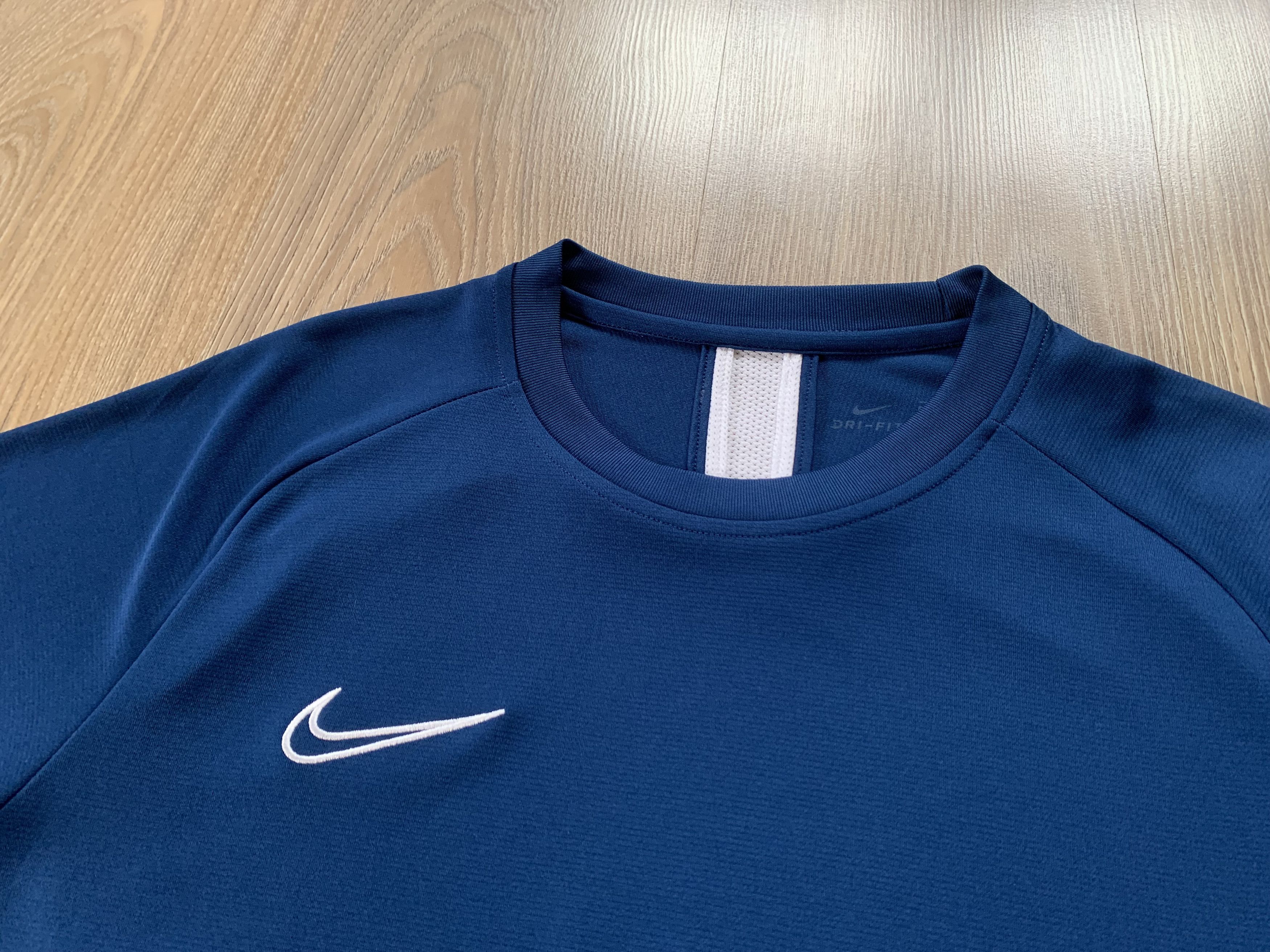Nike Nike Mens Training Footballl T Shirt Size US L / EU 52-54 / 3 - 4 Thumbnail