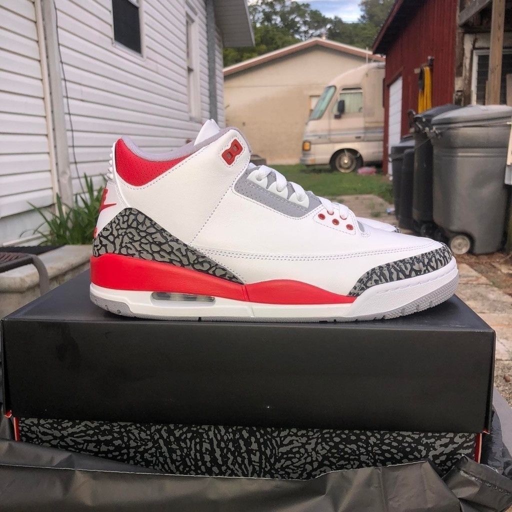 Jordan Brand DS Nike Air Jordan Retro 3 Fire Red 3s Size 9 Size US 9.5 / EU 42-43 - 4 Thumbnail