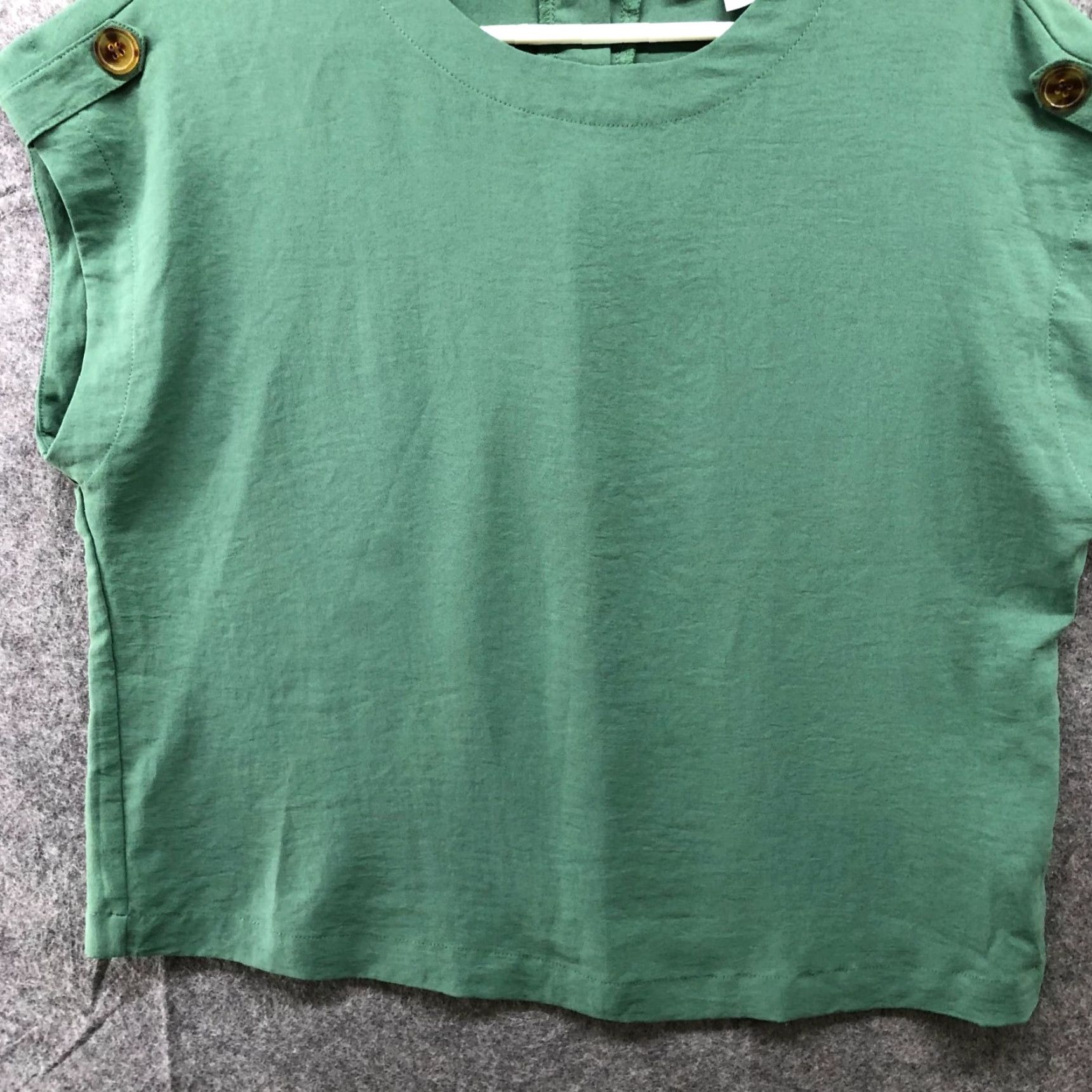 Vintage Adyson Parker Blouse Shirt Womens M Sage Green Crewneck Short Sleeve Chiffon Polyester Size M / US 6-8 / IT 42-44 - 4 Thumbnail