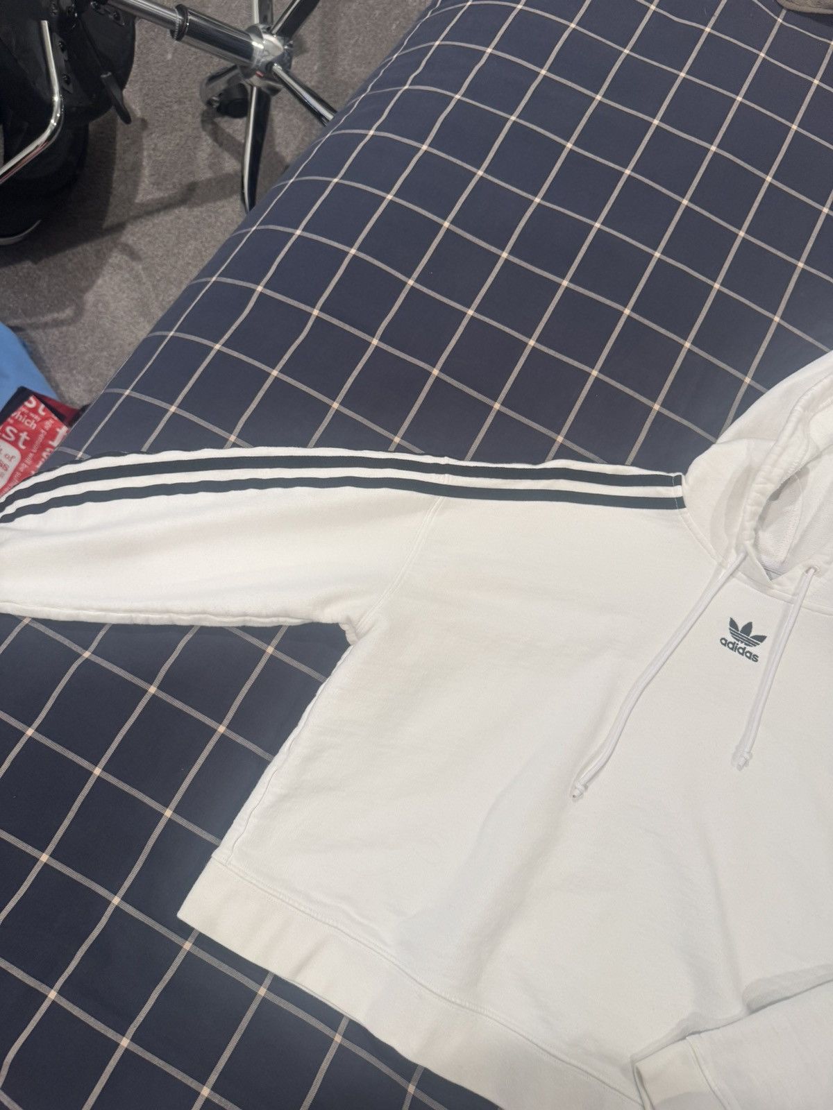 Adidas Adidas White 3 Stripe Trefoil Crop Hoodie DX2321 Womens Med Size M / US 6-8 / IT 42-44 - 2 Thumbnail