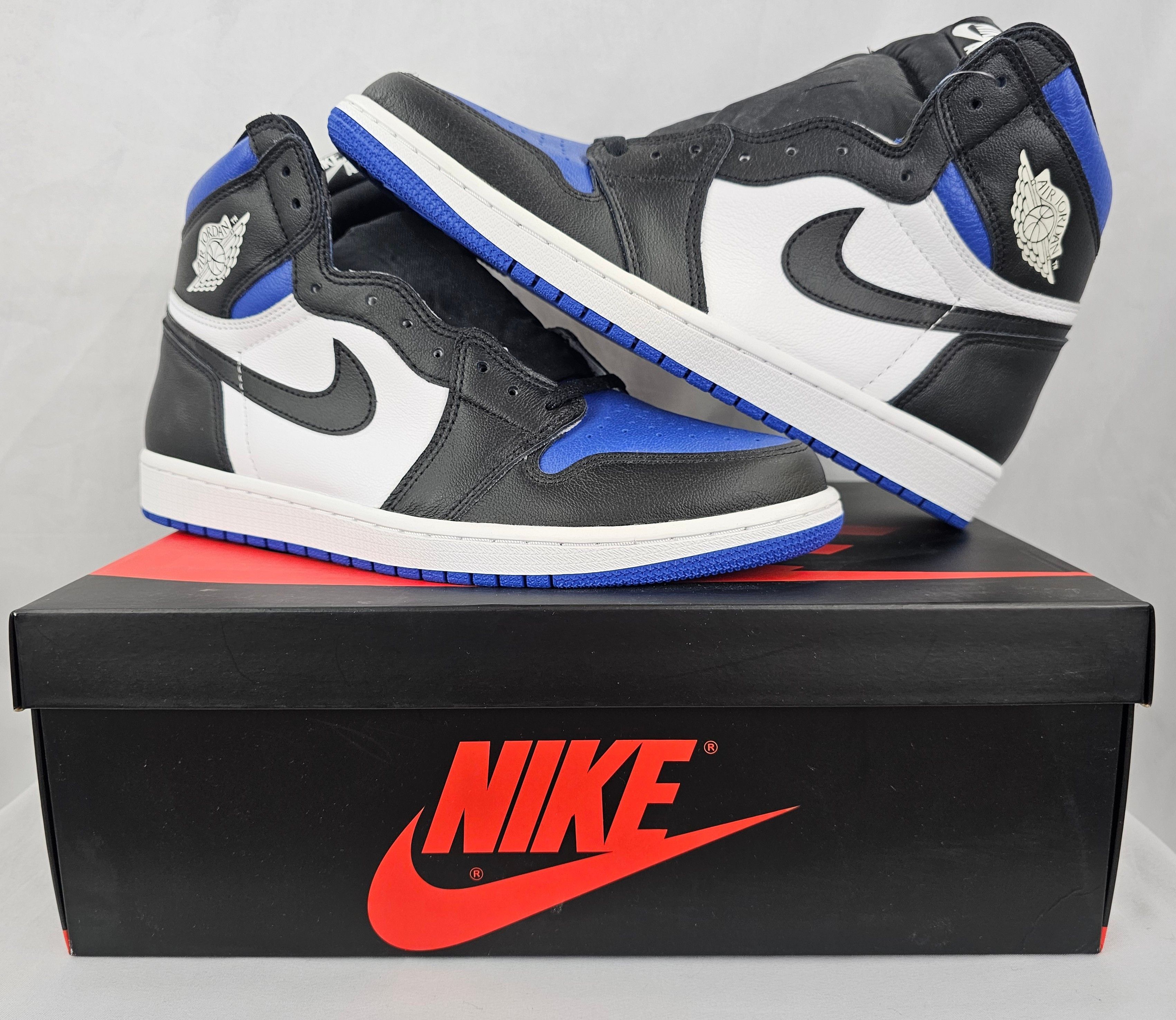 Jordan Brand Nike Air Jordan 1 Retro High OG "Royal Toe" 2020 Men's NEW Size US 11 / EU 44 - 1 Thumbnail