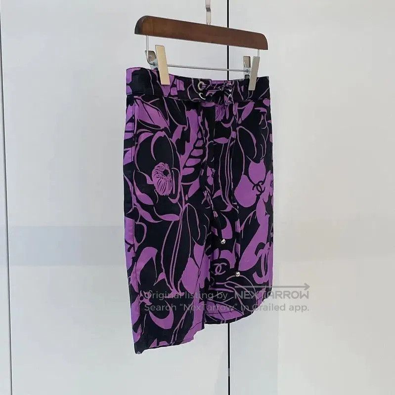 Chanel Chanel Purple Floral Cotton Summer Shorts . Size 28" / US 6 / IT 42 - 2 Thumbnail