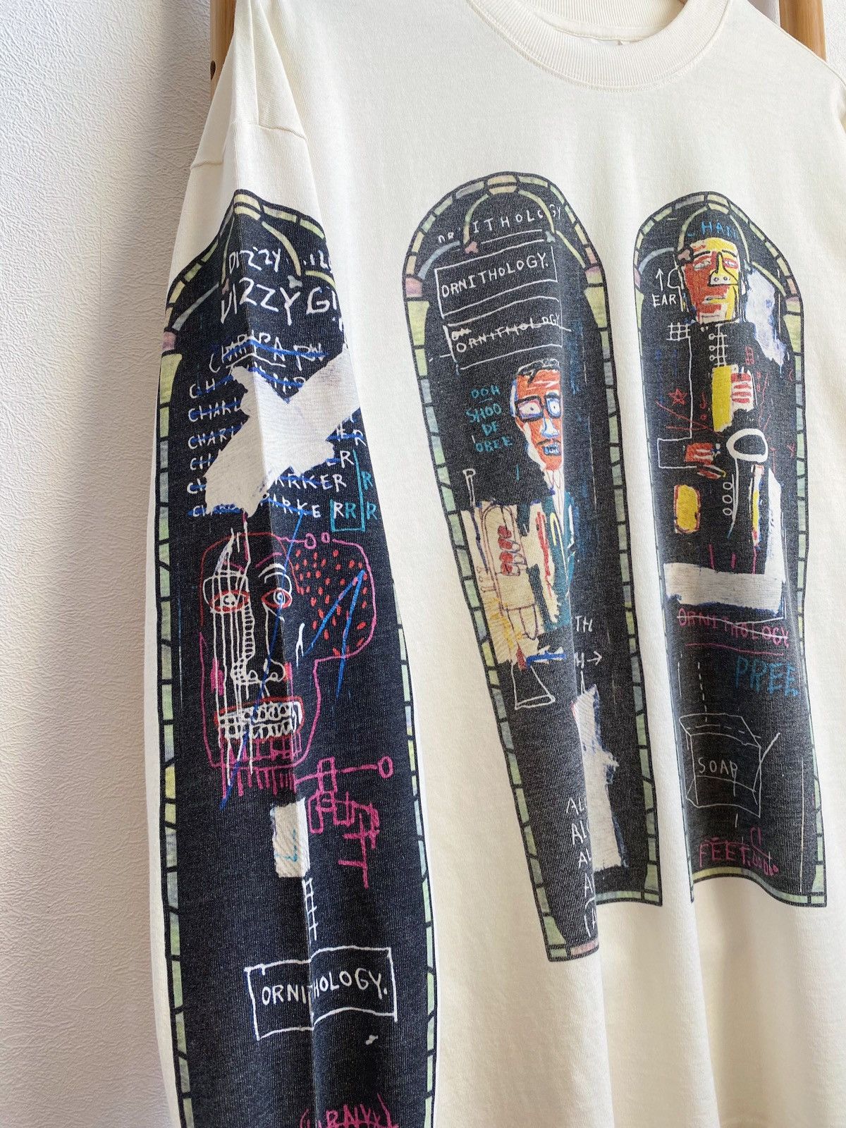 H&M × Jean-Michel Basquiat × Who Decides War WHO DECIDES WAR x BASQUIAT x H&M LONG SLEEVE RELAXED T-SHIRT Size US S / EU 44-46 / 1 - 4 Thumbnail