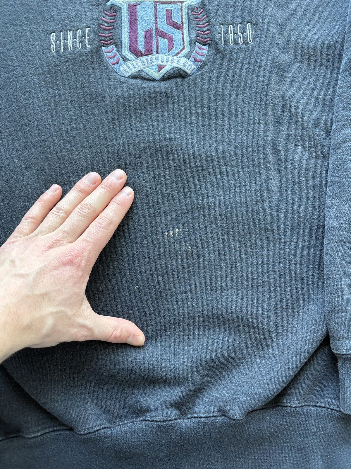Levi's Vintage 90s Levi’s Crewneck Sweatshirt Embroidered Crest Size US M / EU 48-50 / 2 - 5 Thumbnail