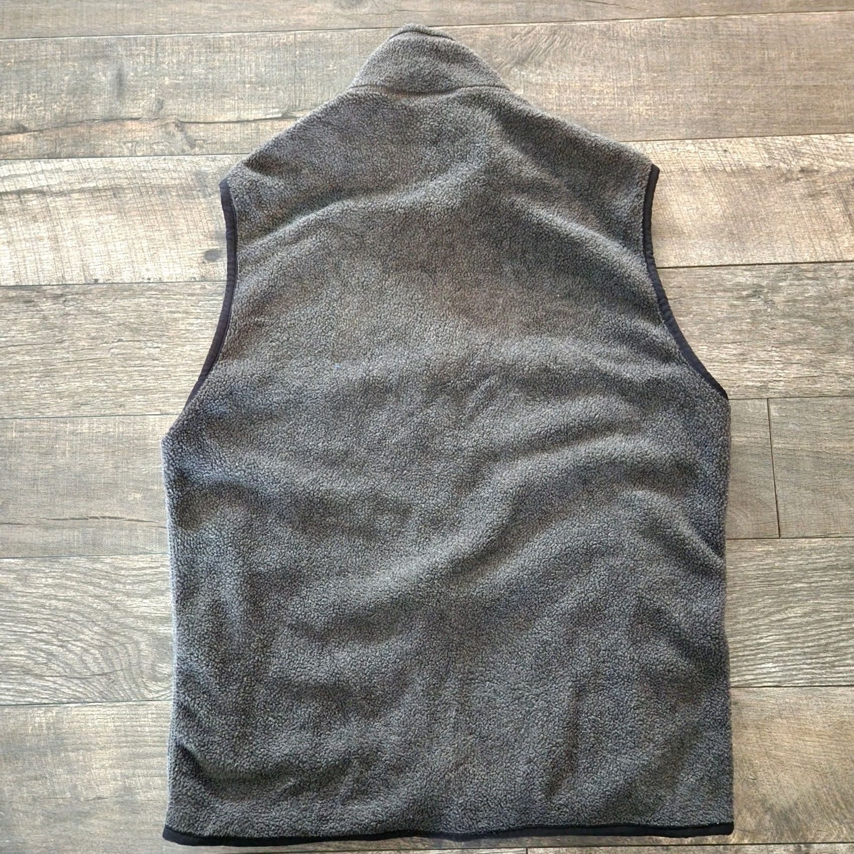 Patagonia VINTAGE Patagonia Synchilla Fleece Vest Mens Medium Gray Full Zip Made In USA Size US M / EU 48-50 / 2 - 6 Thumbnail