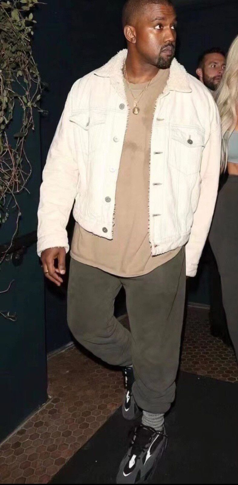 Yeezy yeezy season 5 denim jacket Size US S / EU 44-46 / 1 - 6 Thumbnail