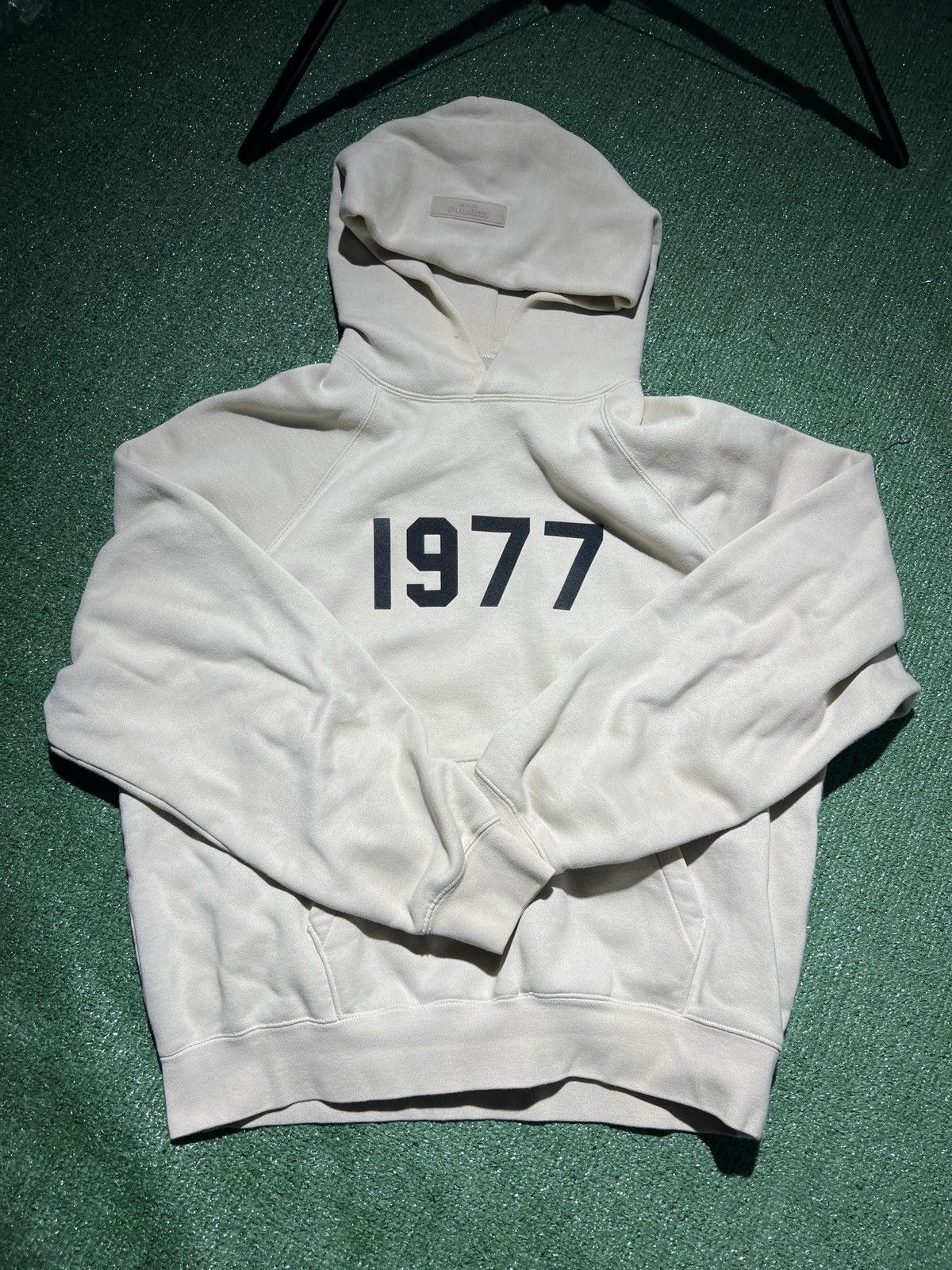 Fear of God Fear of god essentials 1977 hoodie size s Size US S / EU 44-46 / 1 - 1 Thumbnail