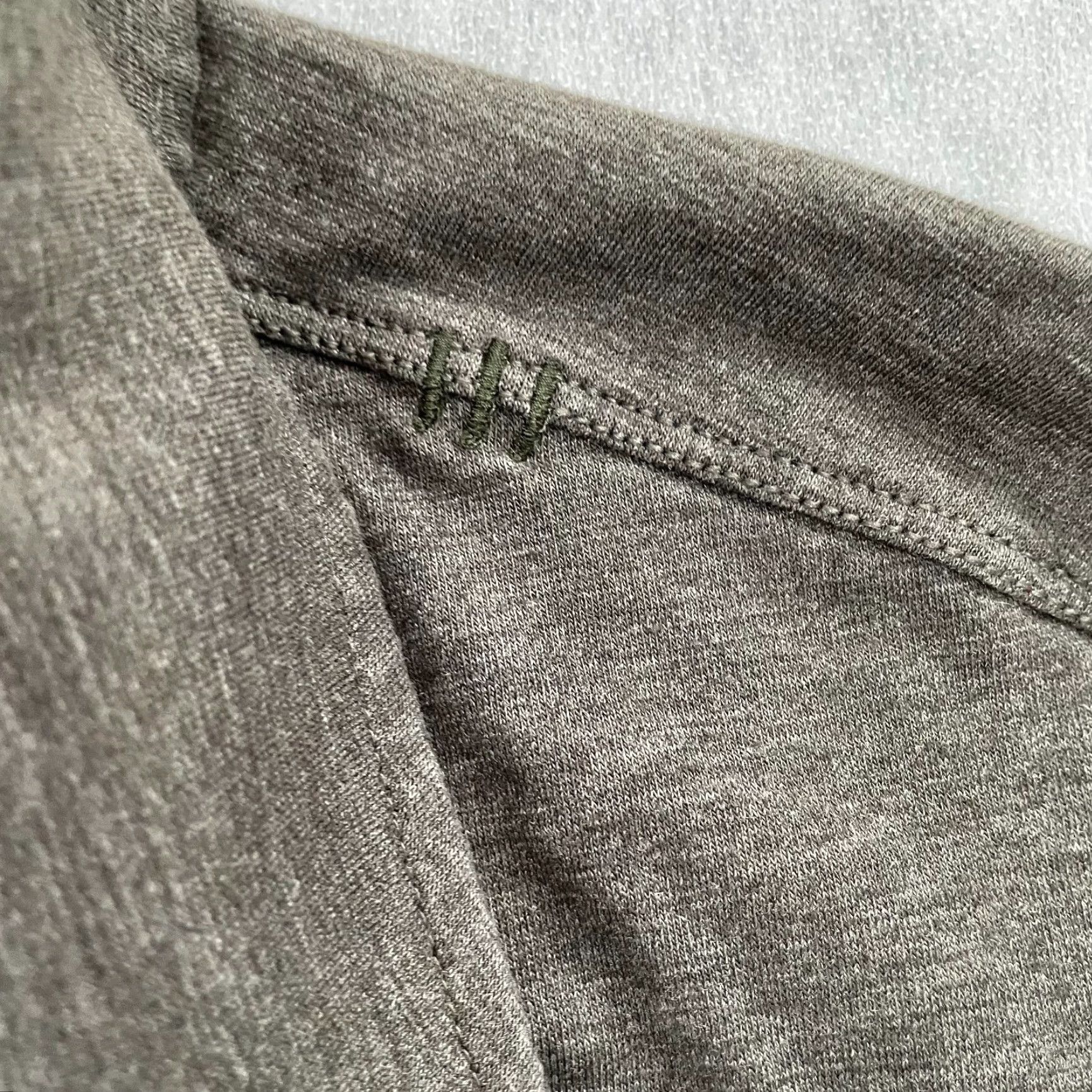 Lululemon Lululemon Tech Polo Shirt Adult Small Gray Short Sleeve Athleisure Mens Size US S / EU 44-46 / 1 - 5 Thumbnail
