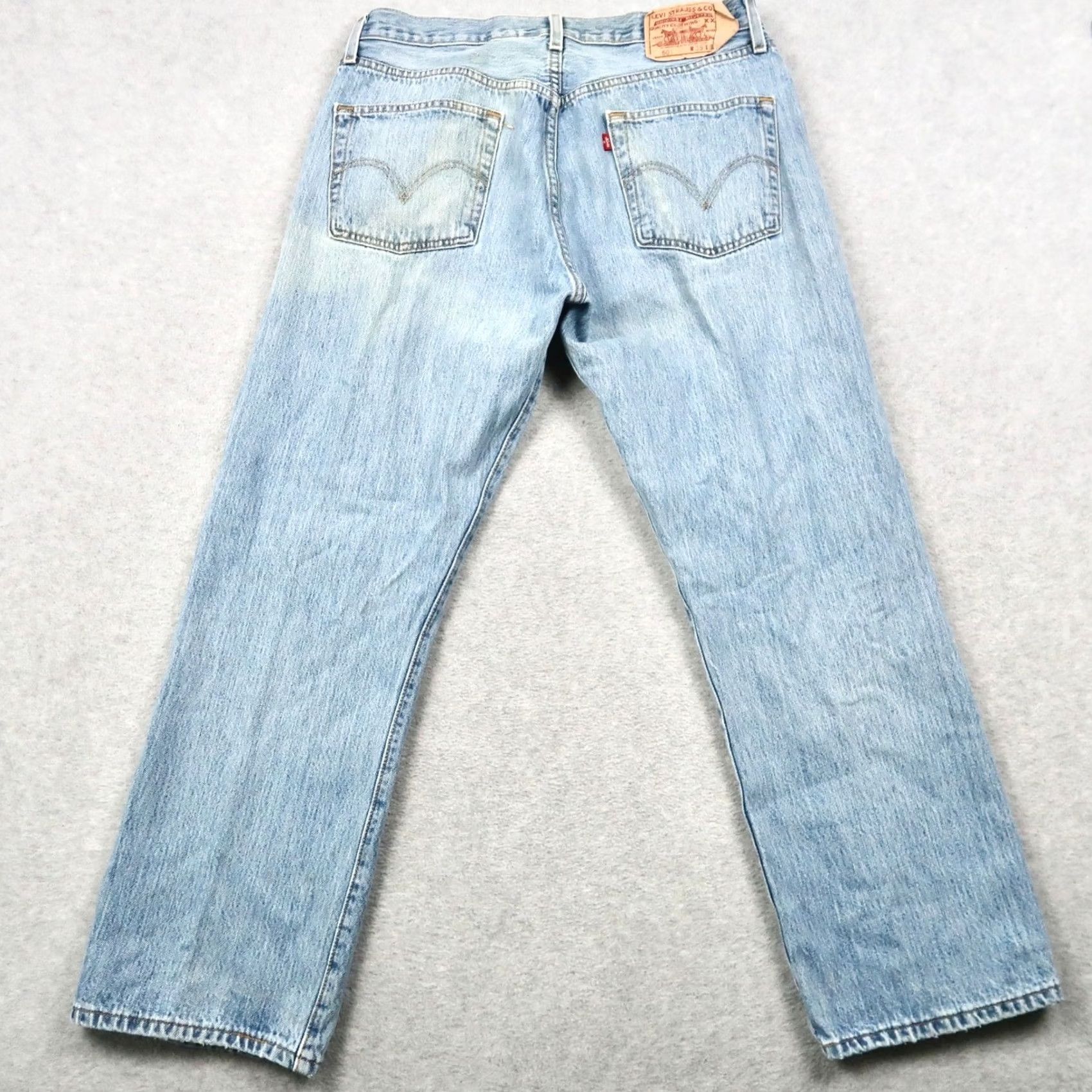 Levi's VINTAGE Levis 501 Jeans Mens 35x30 Light Wash Blue Denim Button Fly Original Fit Size US 35 - 2 Thumbnail