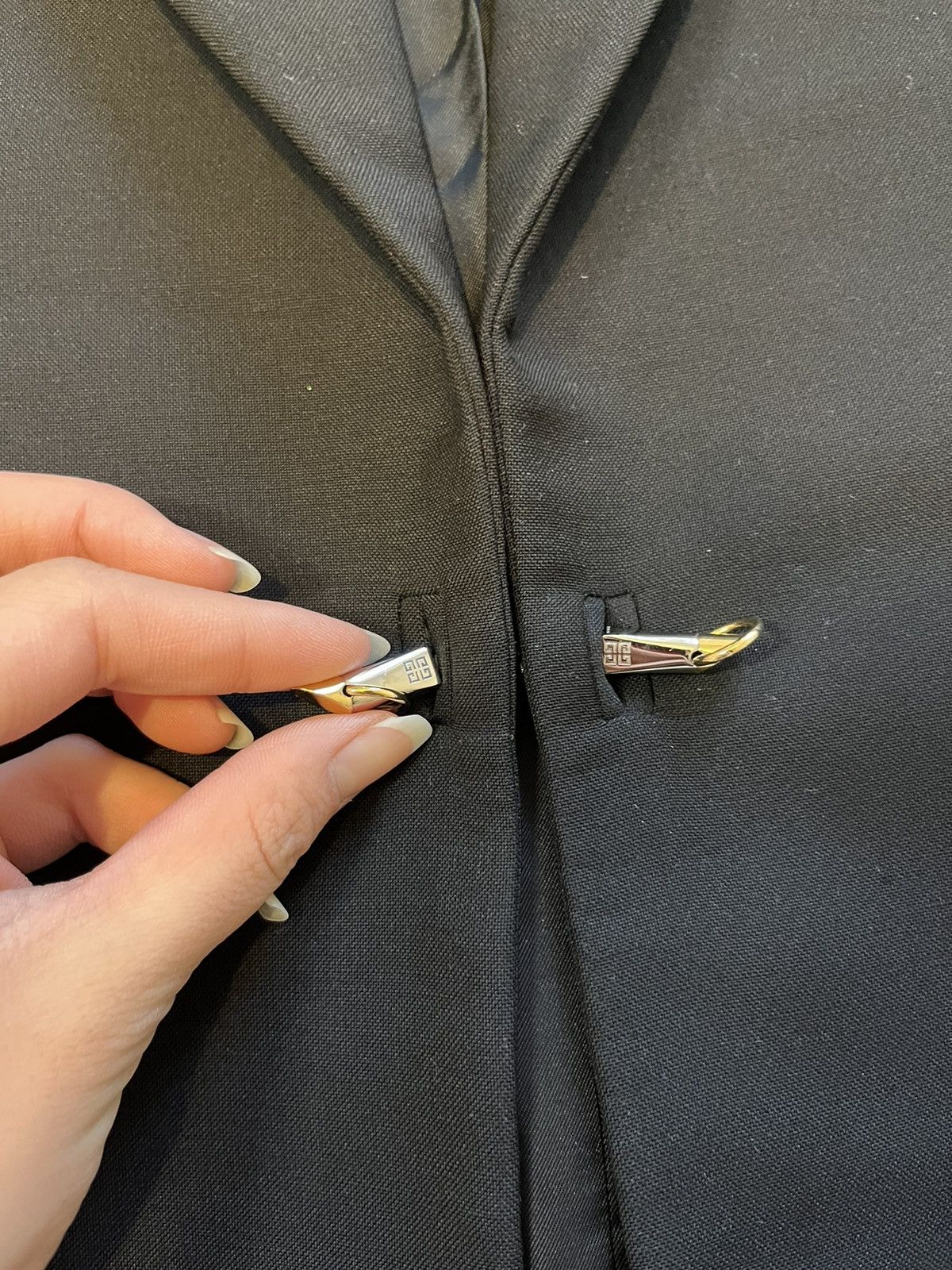 Givenchy Givenchy spike limited tailored blazer Size XS / US 0-2 / IT 36-38 - 3 Thumbnail