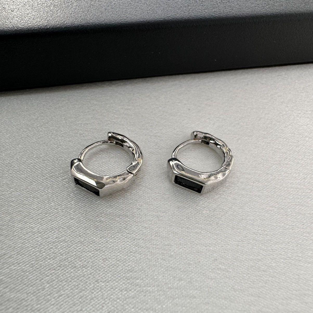 Other Small Hoop Earrings for Men Women Hip Hop Unisex Style Size ONE SIZE - 1 Thumbnail