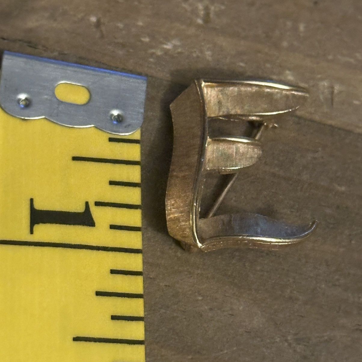 Vintage Vintage Crown Trifari letter E brooch Size ONE SIZE - 3 Thumbnail