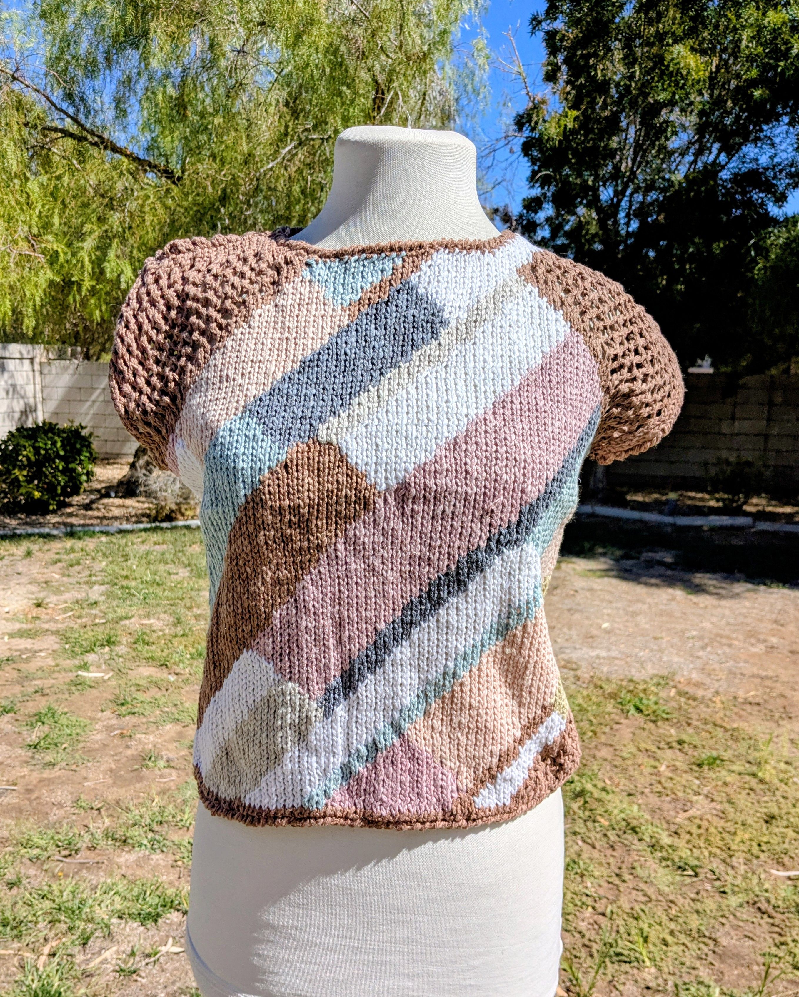 Other Vintage 1980s Petite Knit Geometric Shapes Hand Knit Top Size S / US 4 / IT 40 - 1 Thumbnail