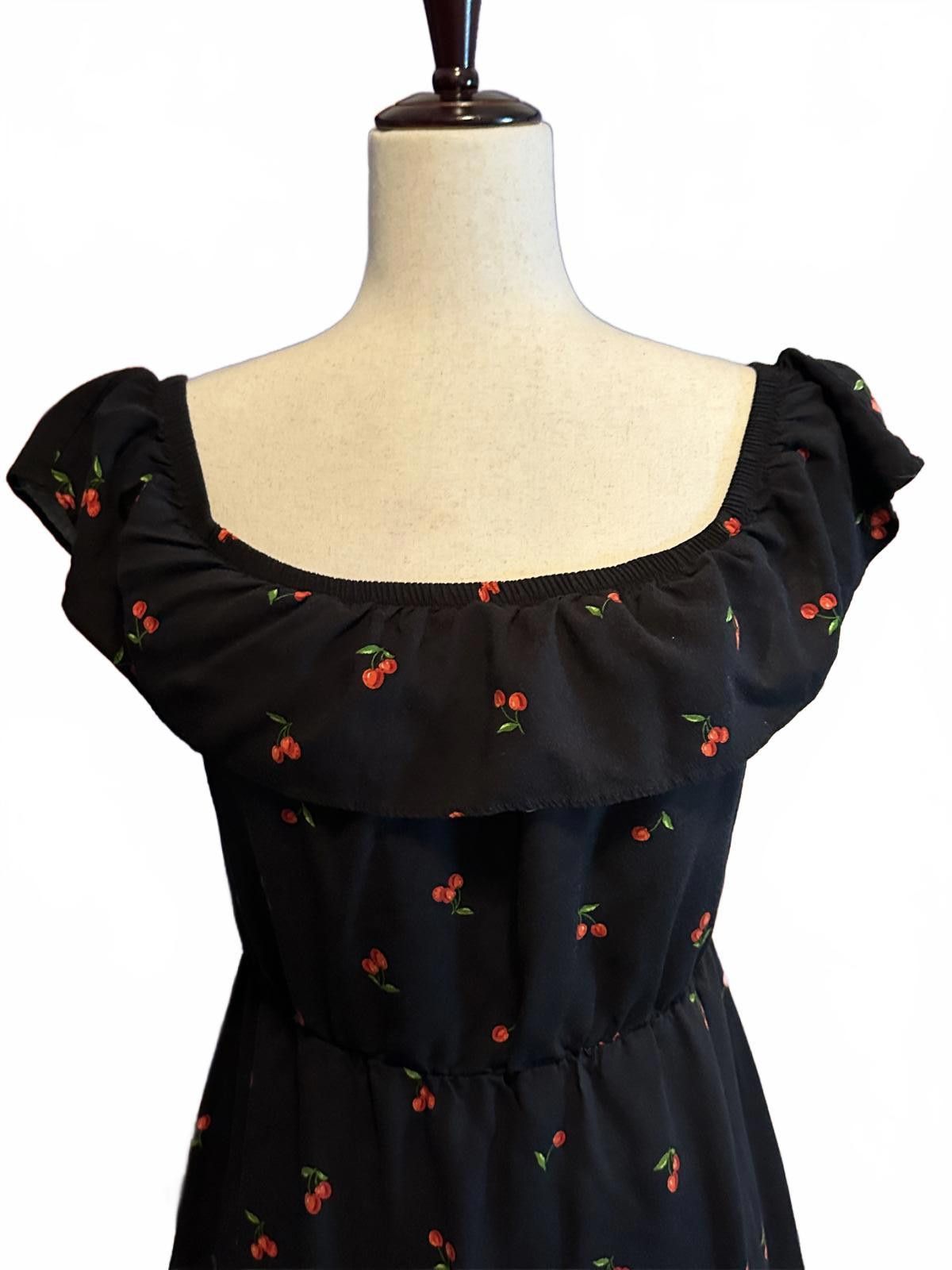 Other Soprano Black Dress with Cherry Print and Ruffled Neckline Size L / US 10 / IT 46 - 2 Thumbnail