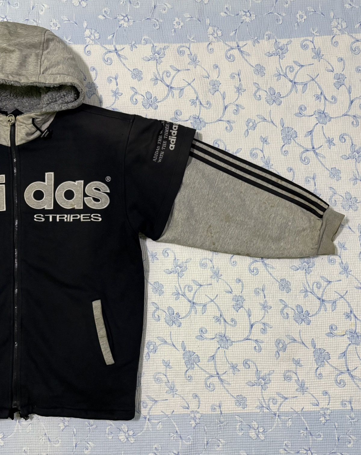 Adidas Adidas Hoodies Big Logo Vintage Size US M / EU 48-50 / 2 - 3 Thumbnail