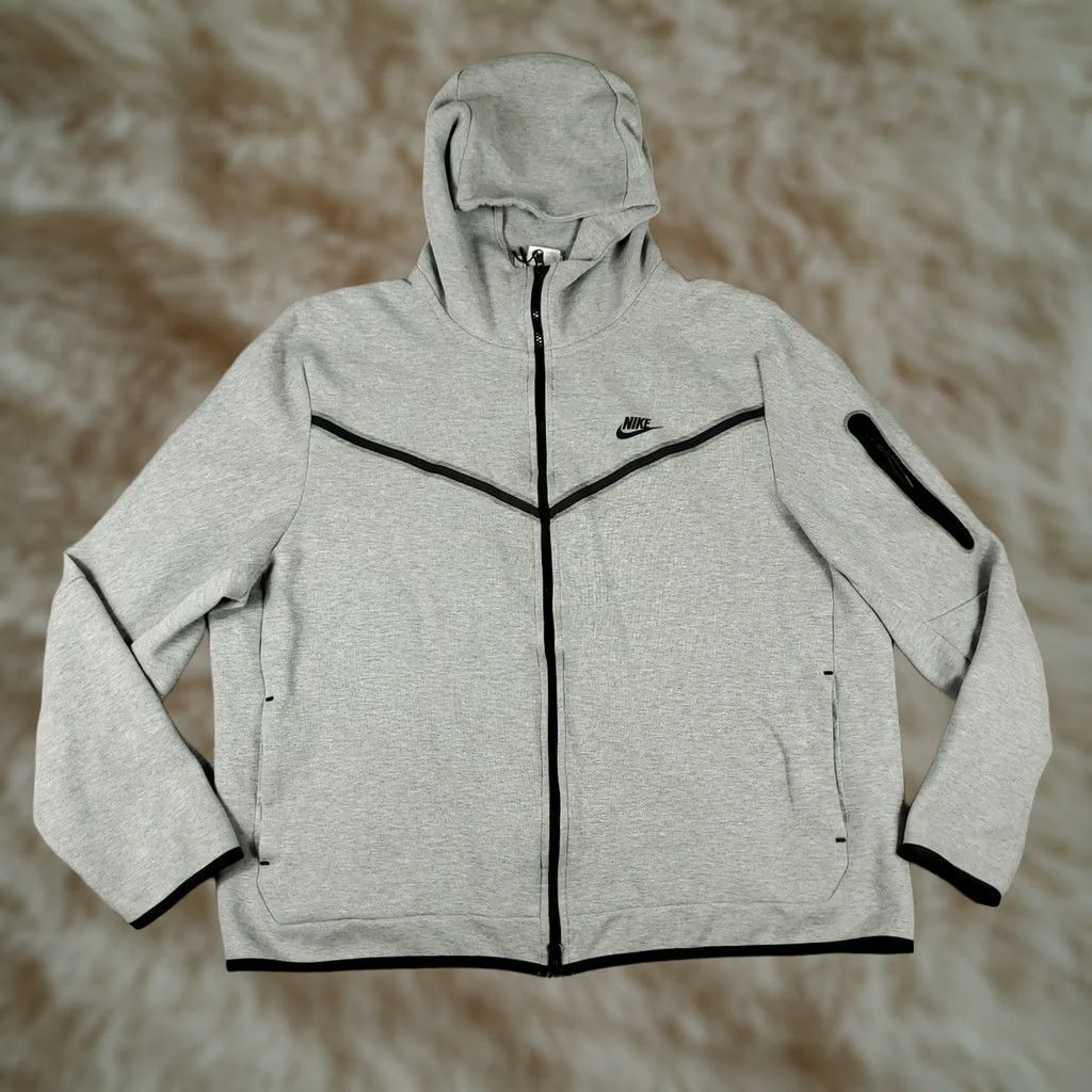 Nike - Keywords: "Nike" (brand), "Fleece," "Hoodie," "Gray," "2XL," "Tall Zip," "Long Sleeve," "Hooded," "Sports" are important Size US XXL / EU 58 / 5 - 1 Thumbnail
