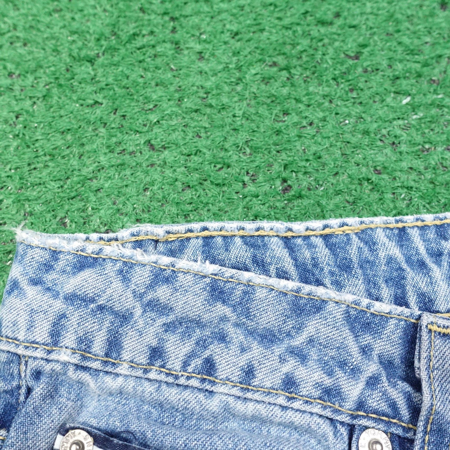 Tommy Hilfiger Vintage Tommy Hilfiger Women's Blue Bootcut Jeans Size 5 Regular Fit 28x28 Denim 90s Size 27" / US 4 / IT 40 - 4 Thumbnail