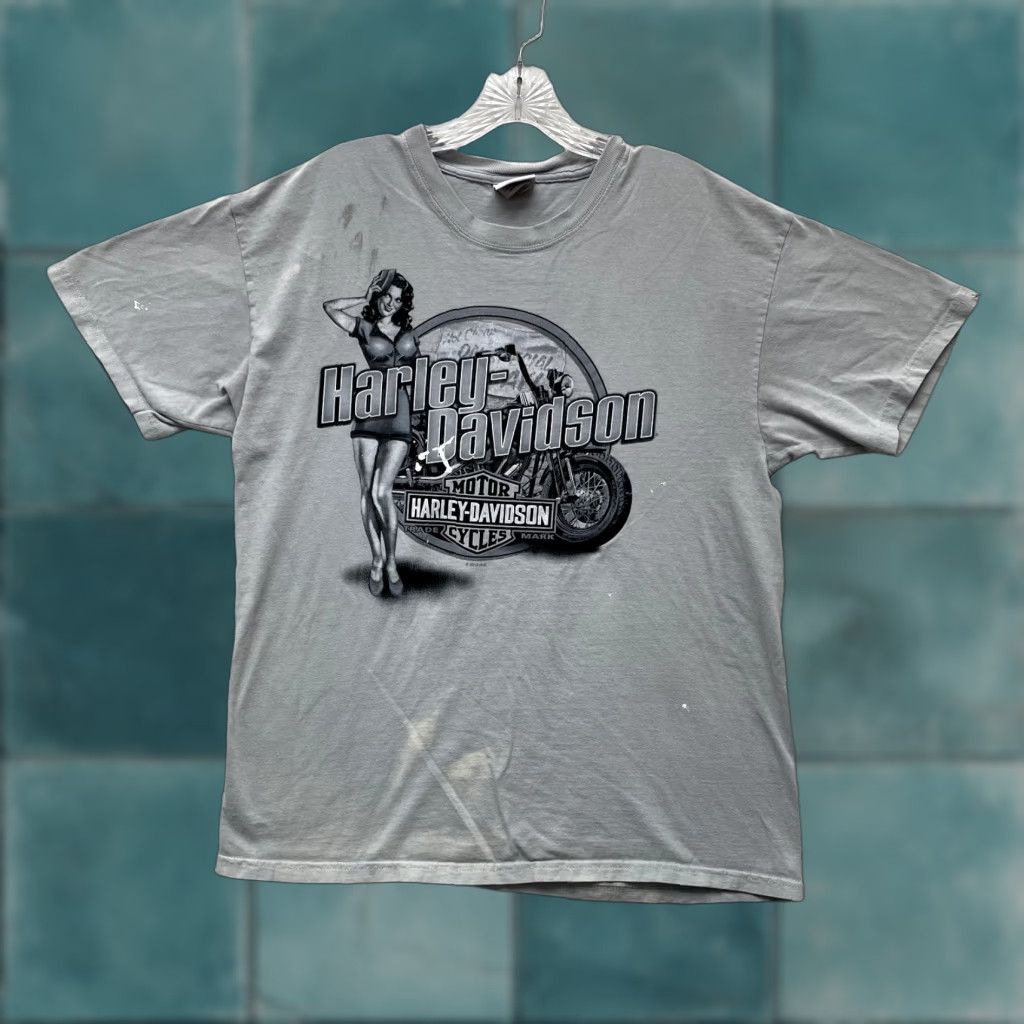Harley Davidson VINTAGE Harley Davidson T-Shirt Large Graphic Moto Biker Pinup Girl Murfreesboro L Gray Short Sleeve Mens Size US L / EU 52-54 / 3 - 1 Thumbnail